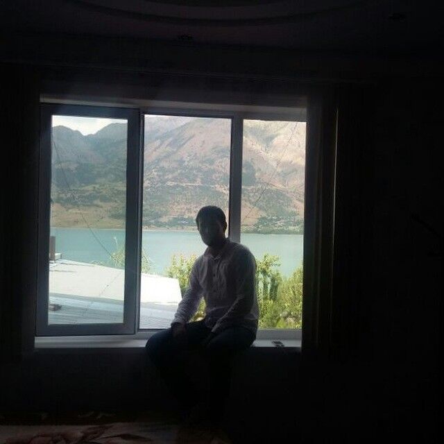  18618599  Farrux, 33 ,    