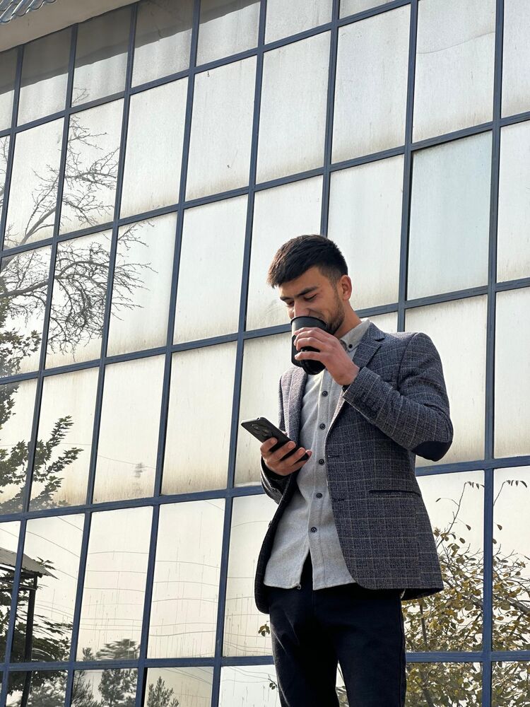  ,   Muxridin, 22 ,   ,   