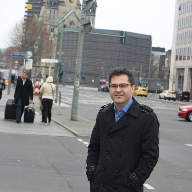  48982889  Behzad, 45 ,    