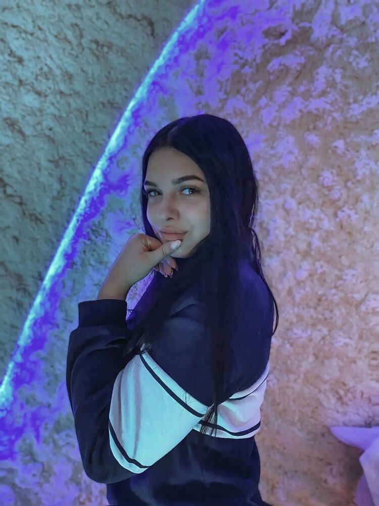  30536139  Ksenuaa Pemy, 25 ,     