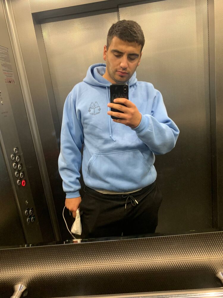  54659589  Anatol, 21 ,    