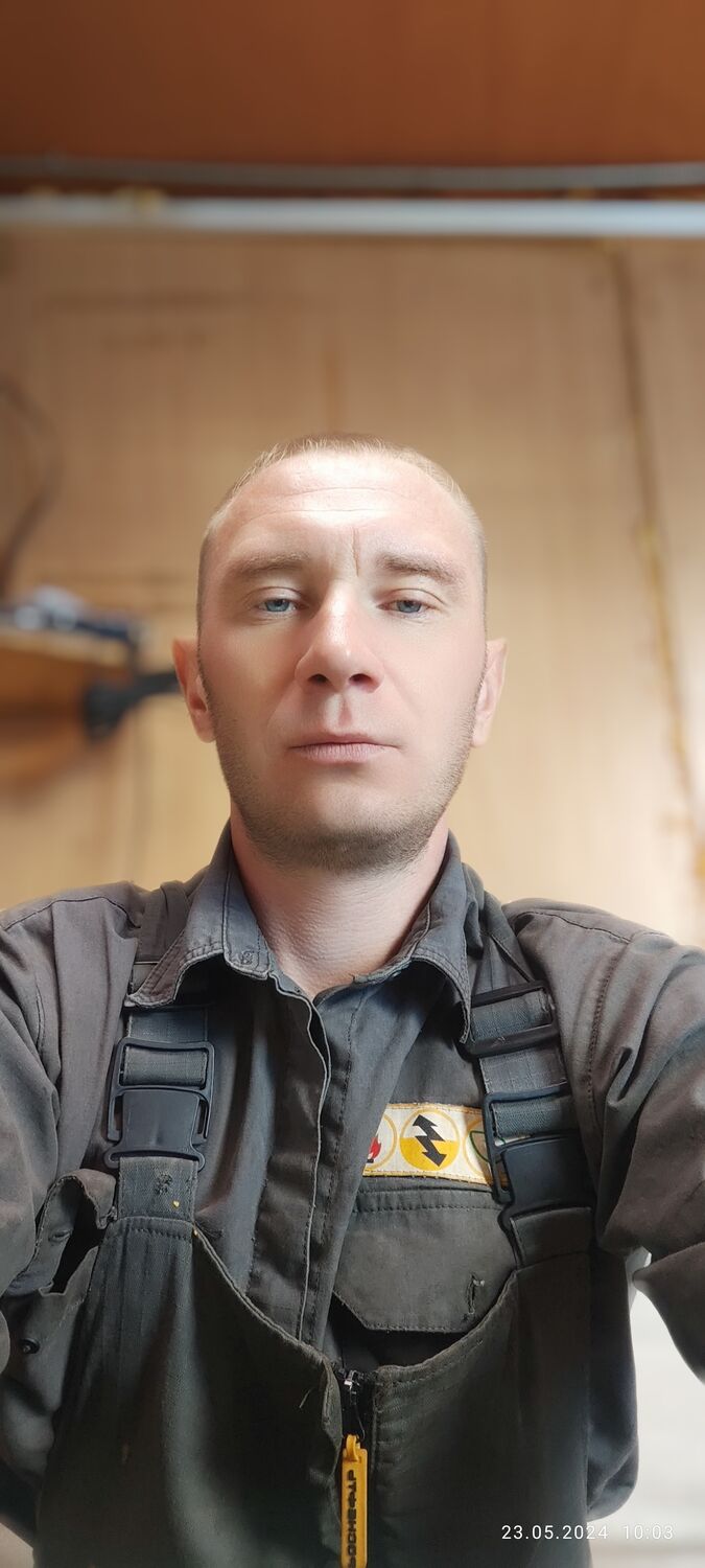  45830779  , 34 ,    