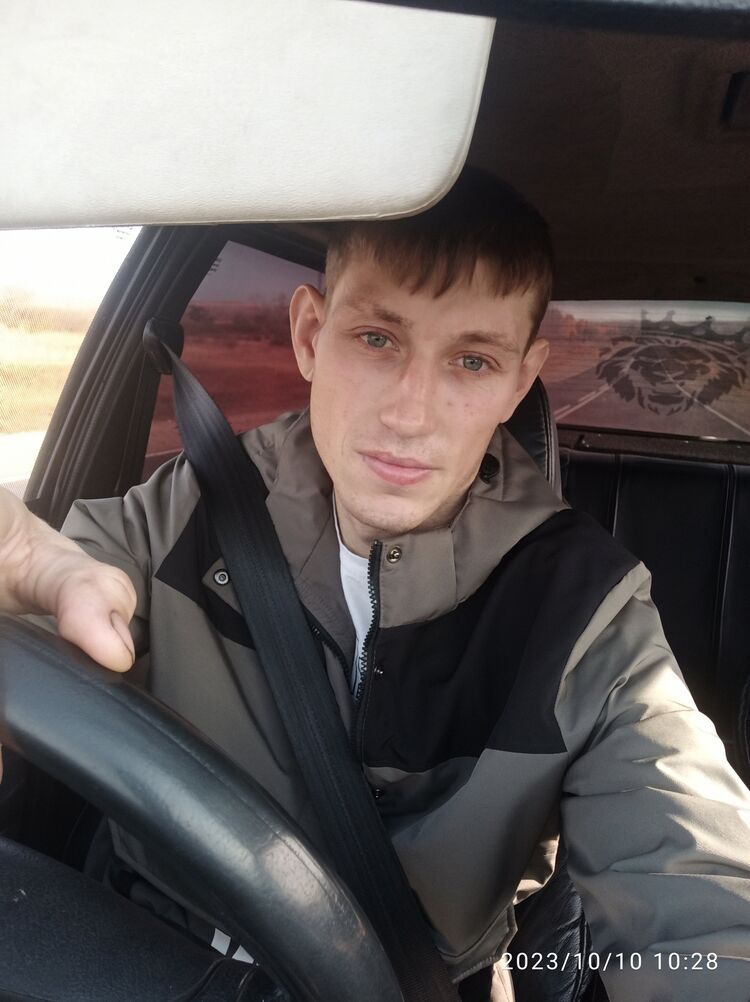 40113059  Nikolai, 29 ,    