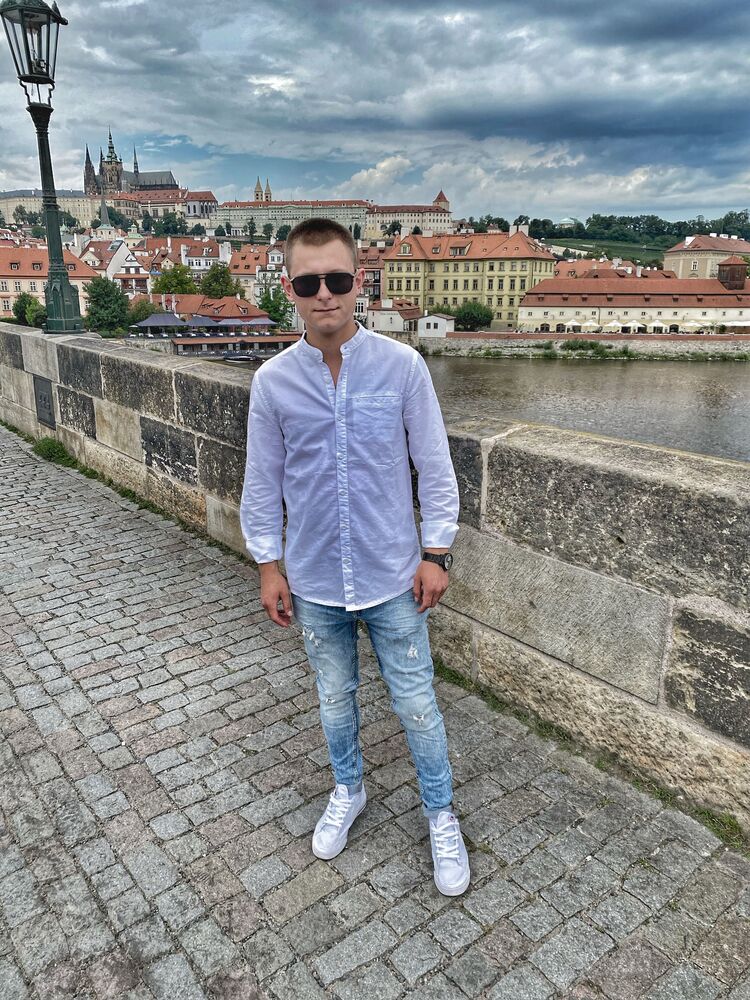  28380279  , 25 ,    Praha