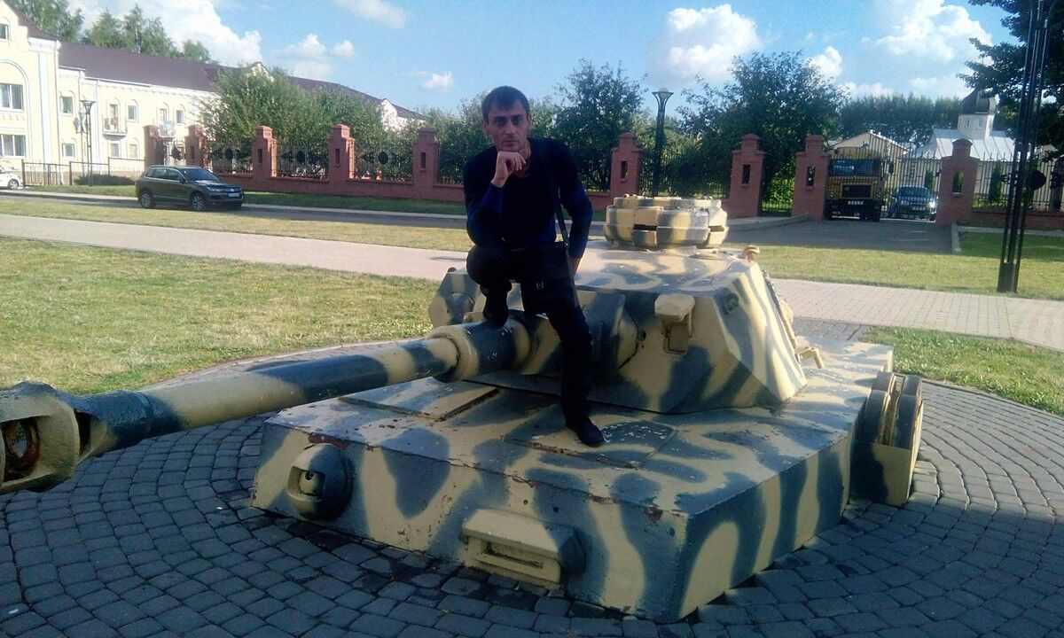 ,   Albert, 41 ,   ,   , c 