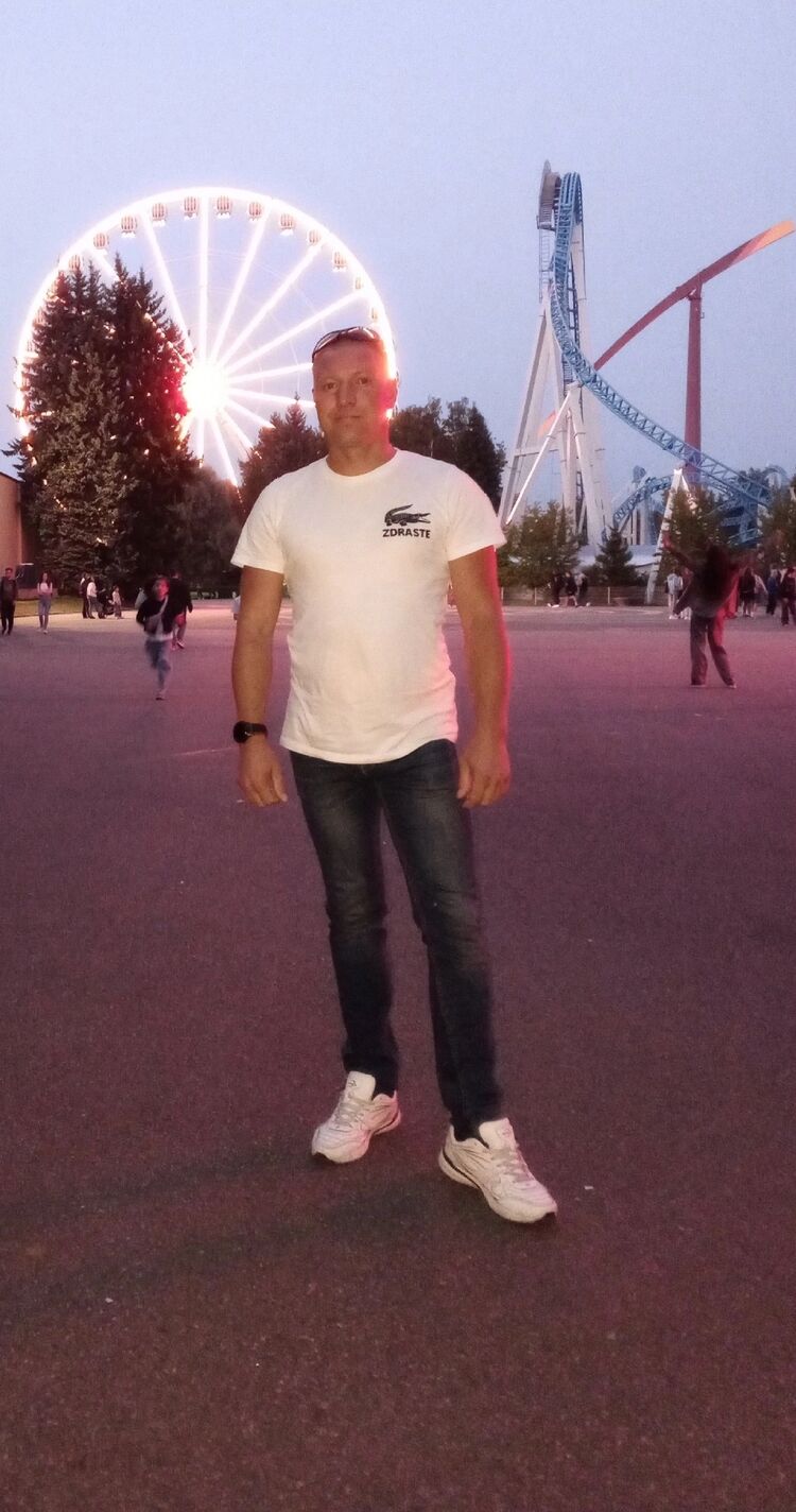  50024389  Aleksey, 38 ,    