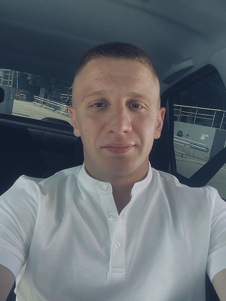  52079629  Vlad, 29 ,    