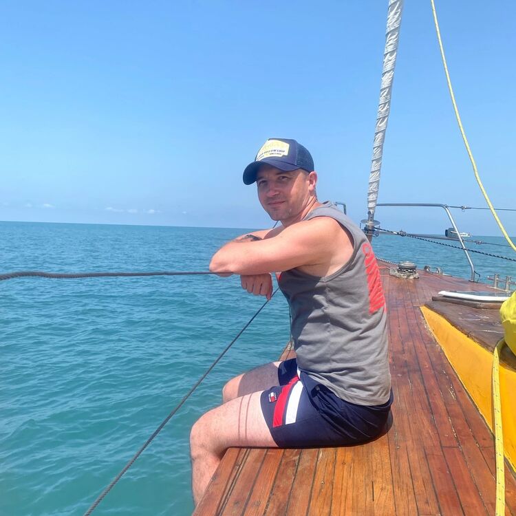  ,   Alexander, 37 ,   , 