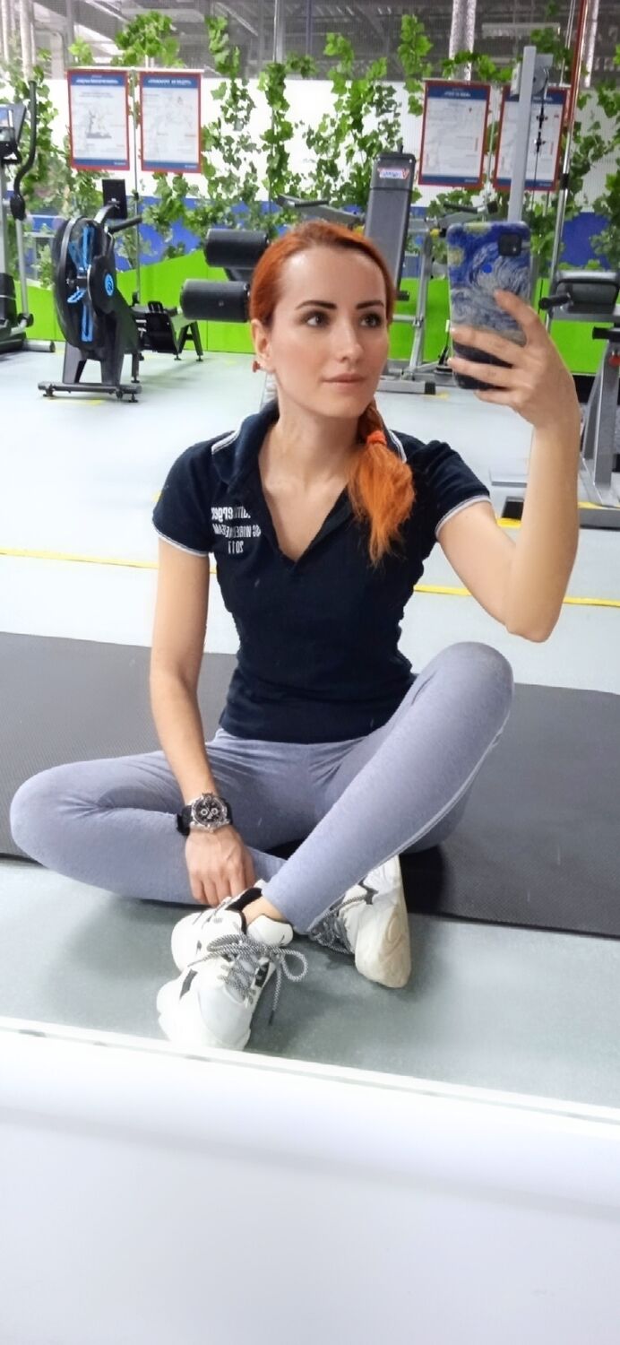 25831919  Elena, 35 ,    