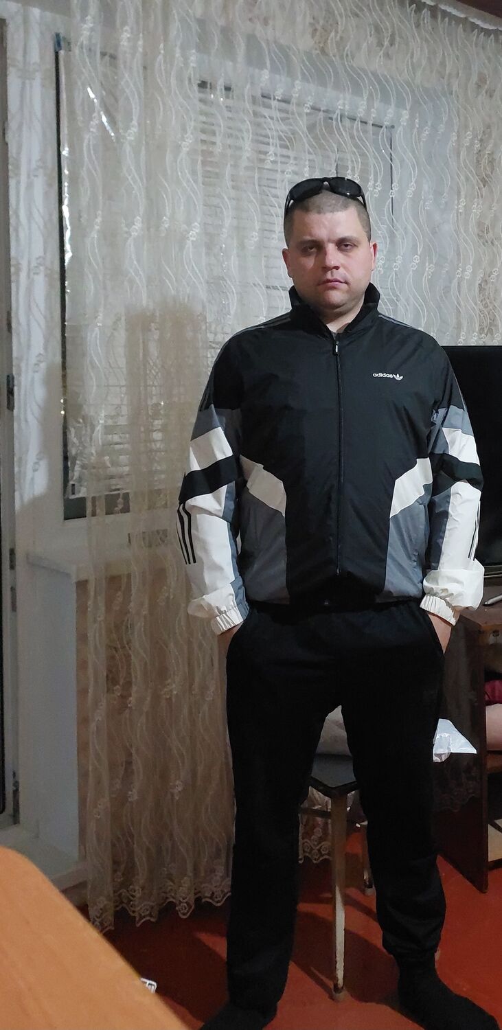  54407659  Roman, 35 ,    