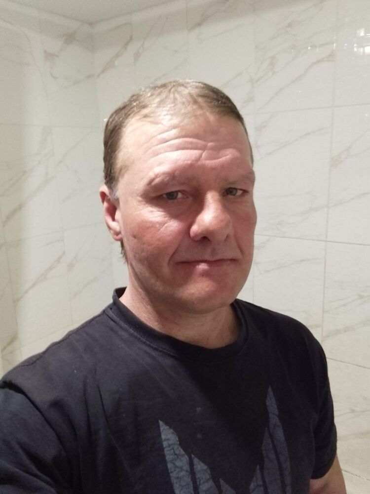  46176519  Aleksei, 51 ,    