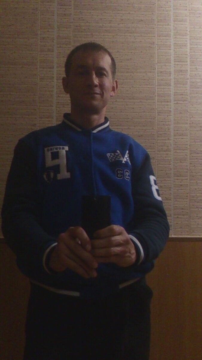  5910489  Aleksei, 47 ,    