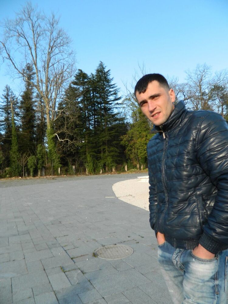  6097999  GIORGI, 37 ,    