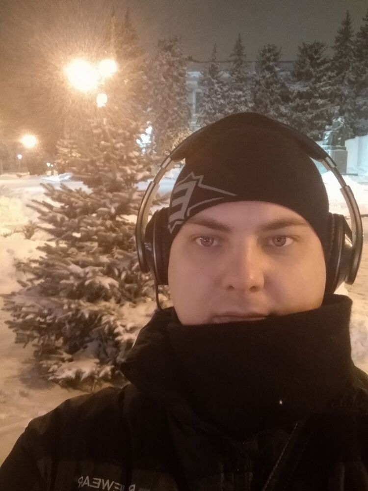  24827869  Aleksandr, 35 ,    