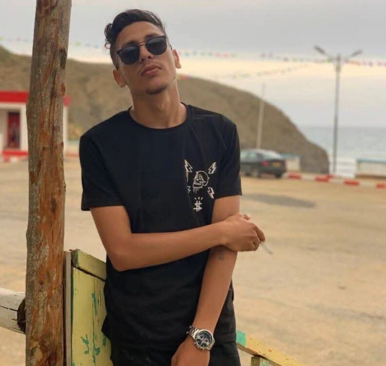  53526869  Raouf, 25 ,    