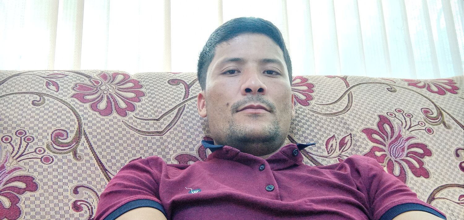  23194689  Zuhriddin, 35 ,    