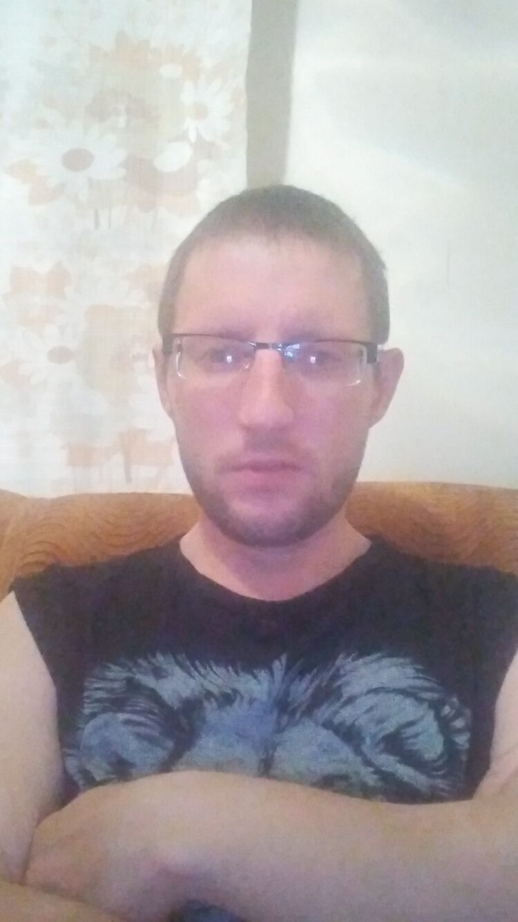 45485819  Viktor, 39 ,    