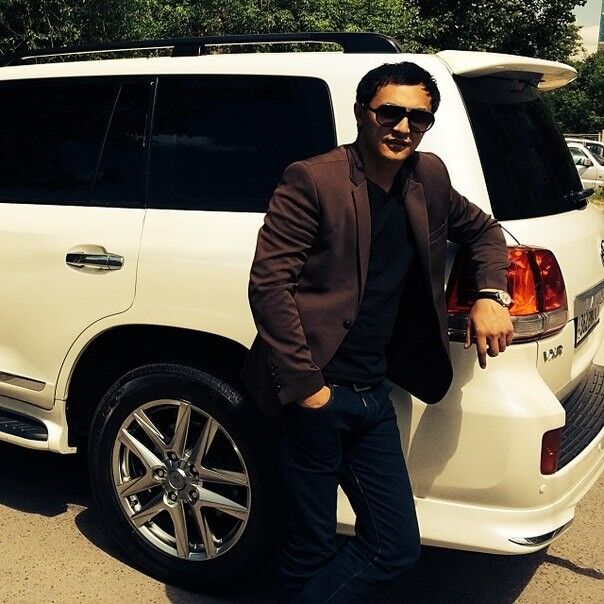  4488339  Ruslan, 37 ,    