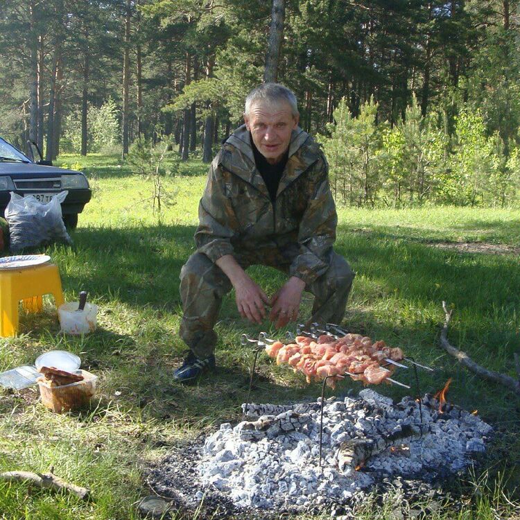  36858129  Konstantin, 69 ,    