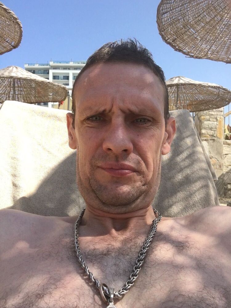  ,   Nikolai, 40 ,   c 