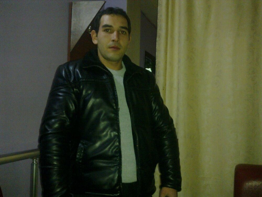  ,   Elvin, 38 ,   