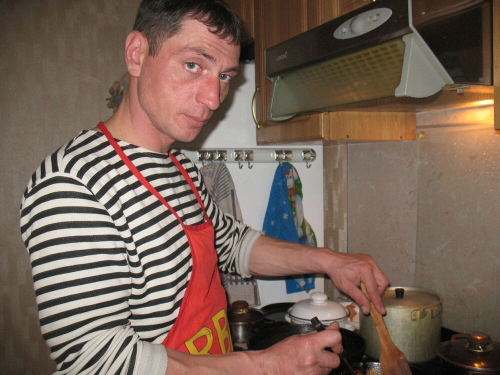  ,   Alex, 49 ,   