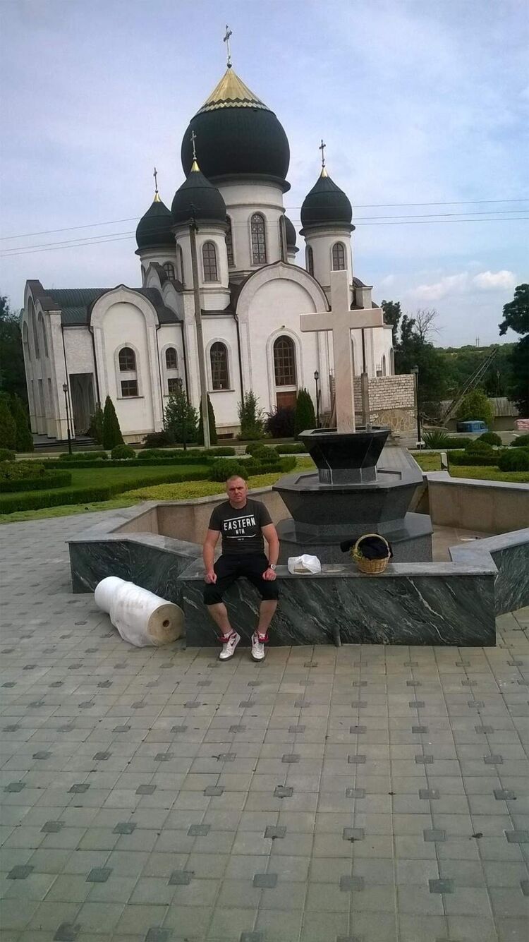  23141179  Serghei, 49 ,     
