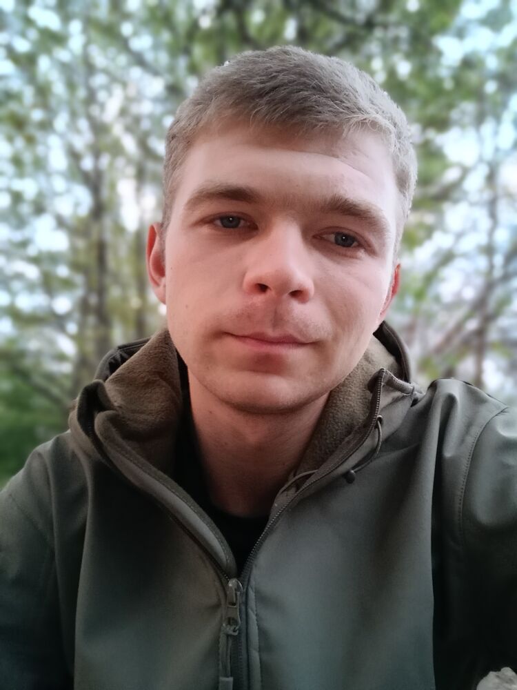  39537219  Ivan, 25 ,    