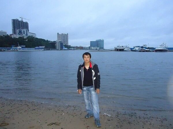 5876629  Bek, 31 ,     