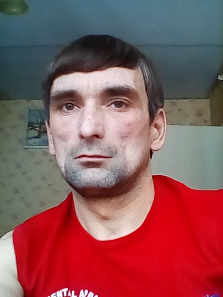  14587669  Sergei, 43 ,    