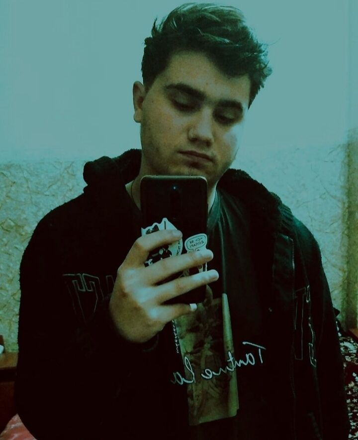  24391179  Yaroslav, 23 ,    