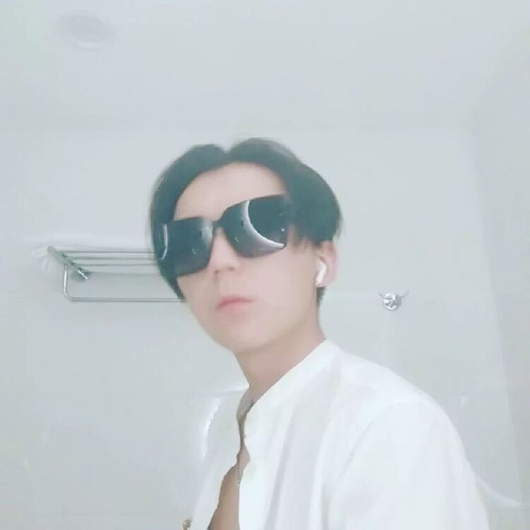  33071289  Ayma, 20 ,    