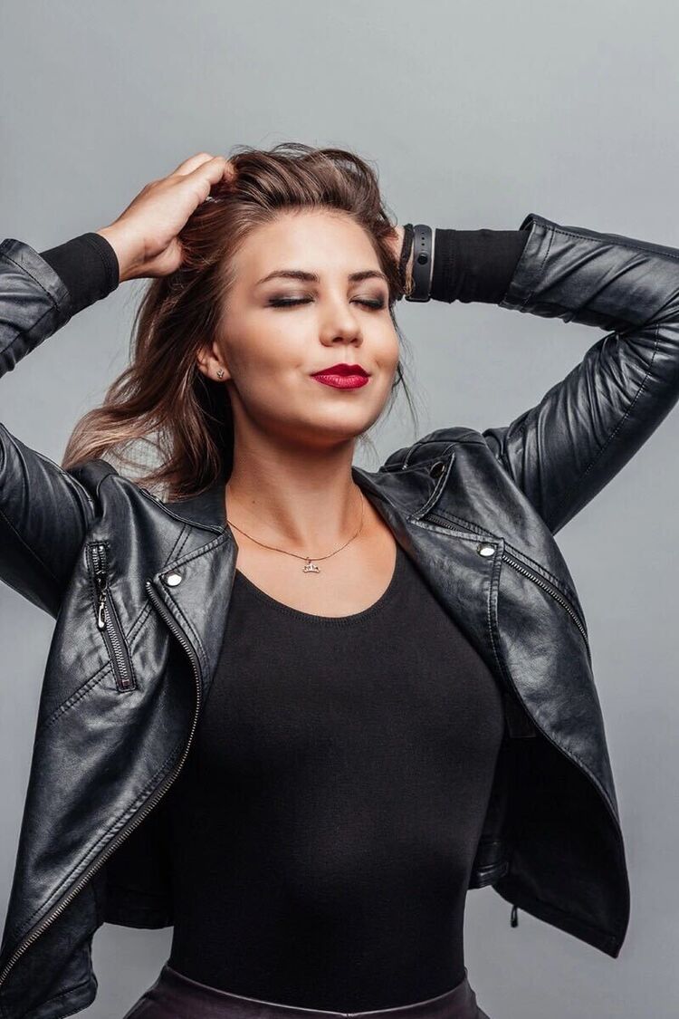  38542909  , 28 ,    -