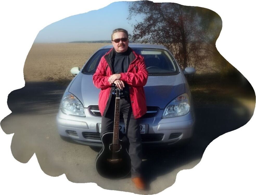  22057069  Sergey, 59 ,    