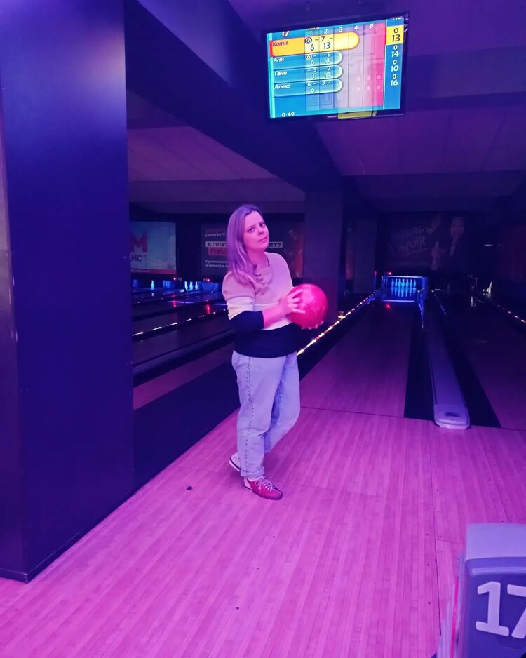  ,   Ekaterina, 30 ,   c 