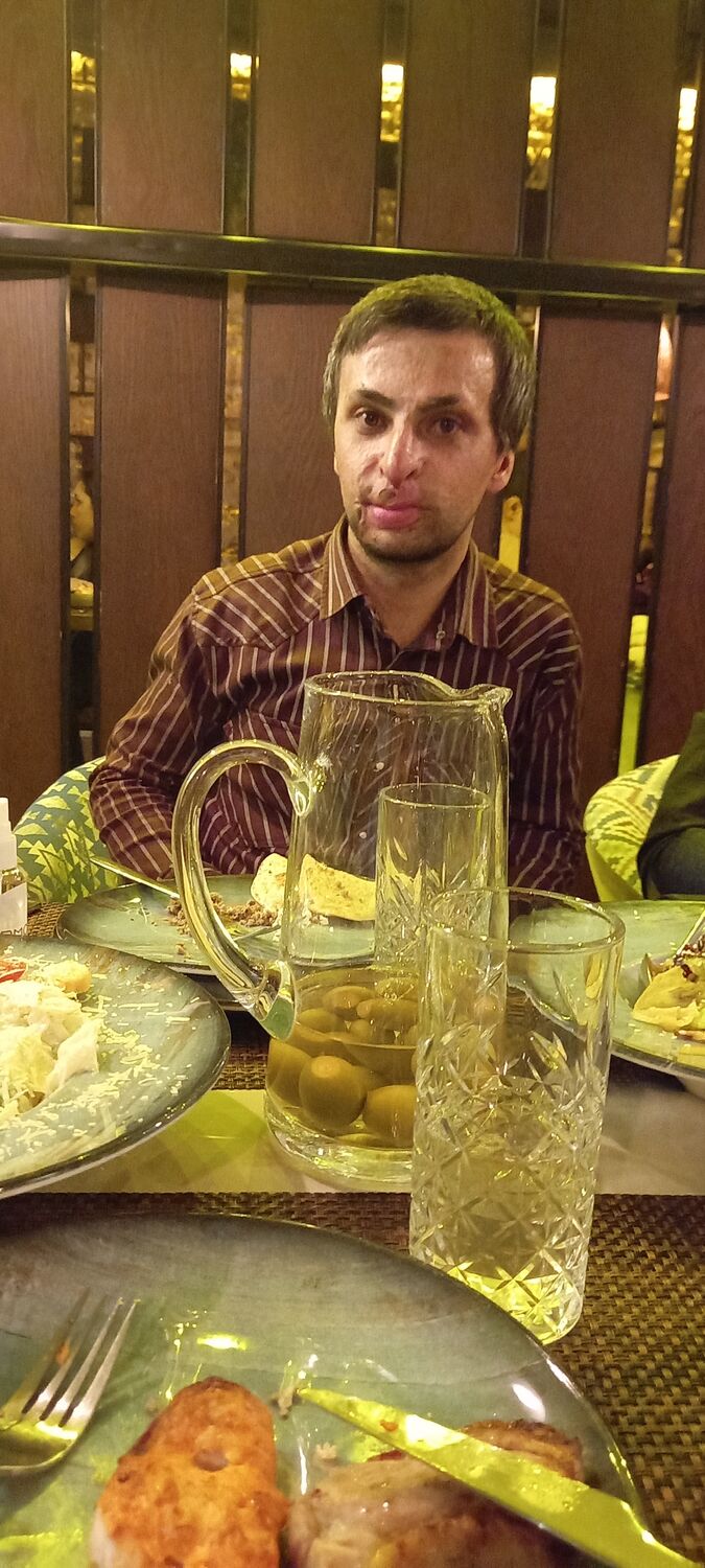  49564059  Ceyhun, 33 ,    