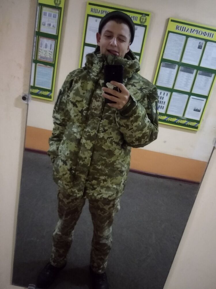  21907319  , 23 ,    