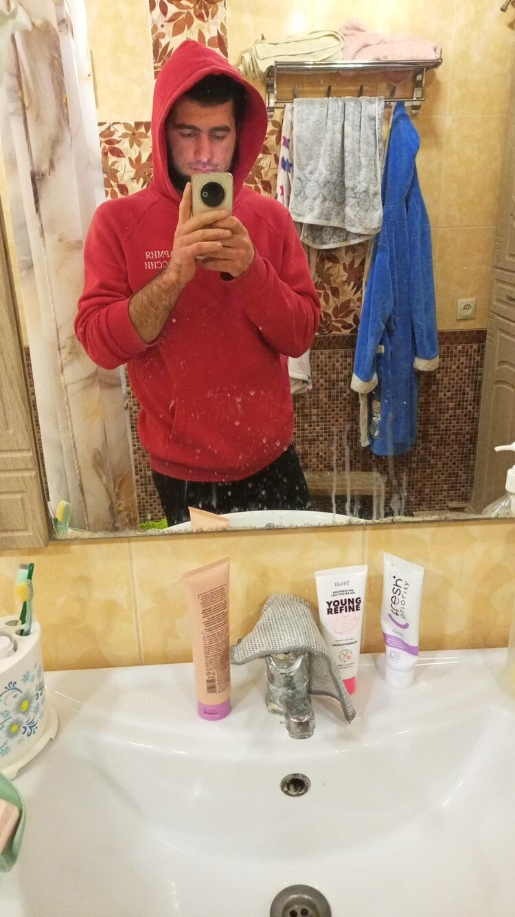  48884019  , 21 ,    