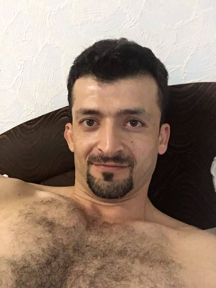  25020579  Ali, 43 ,    