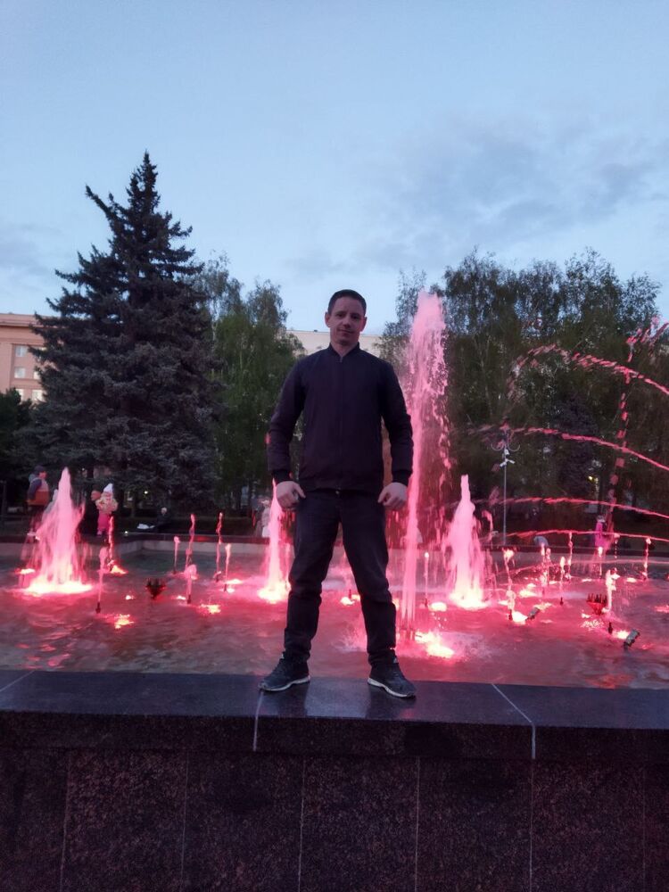  ,   Ilya, 27 ,   ,   