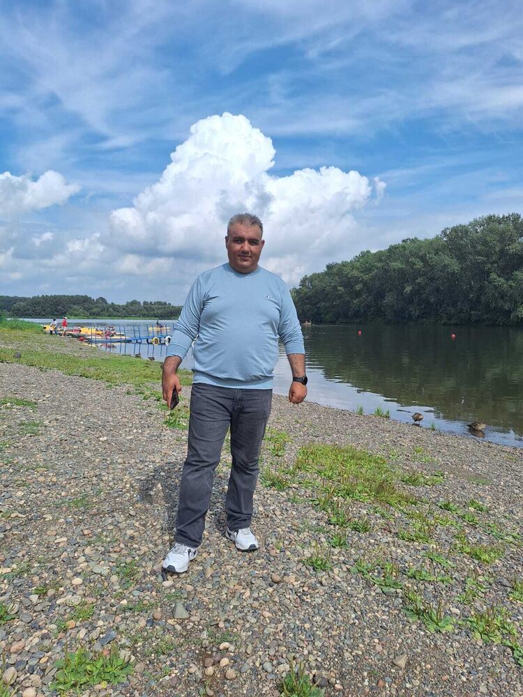   ,   Kenan, 42 ,   ,   