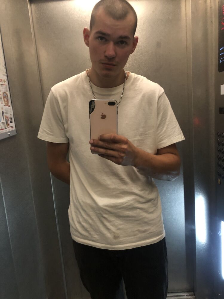  54504219  Vlad, 22 ,    