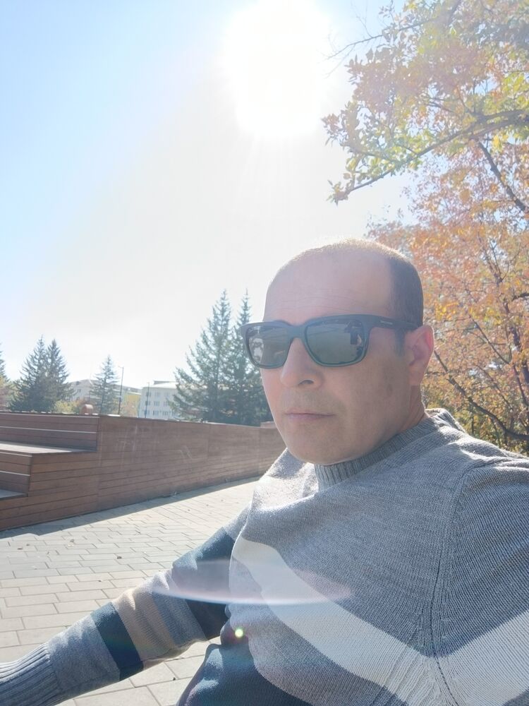  49383409  Nazim, 40 ,    