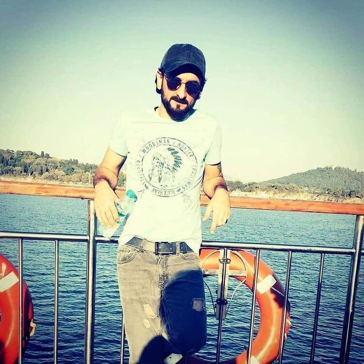  ,   Aleksandre, 40 ,   ,   