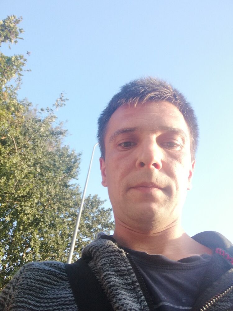  ,   Sergej, 42 ,   ,   , c 