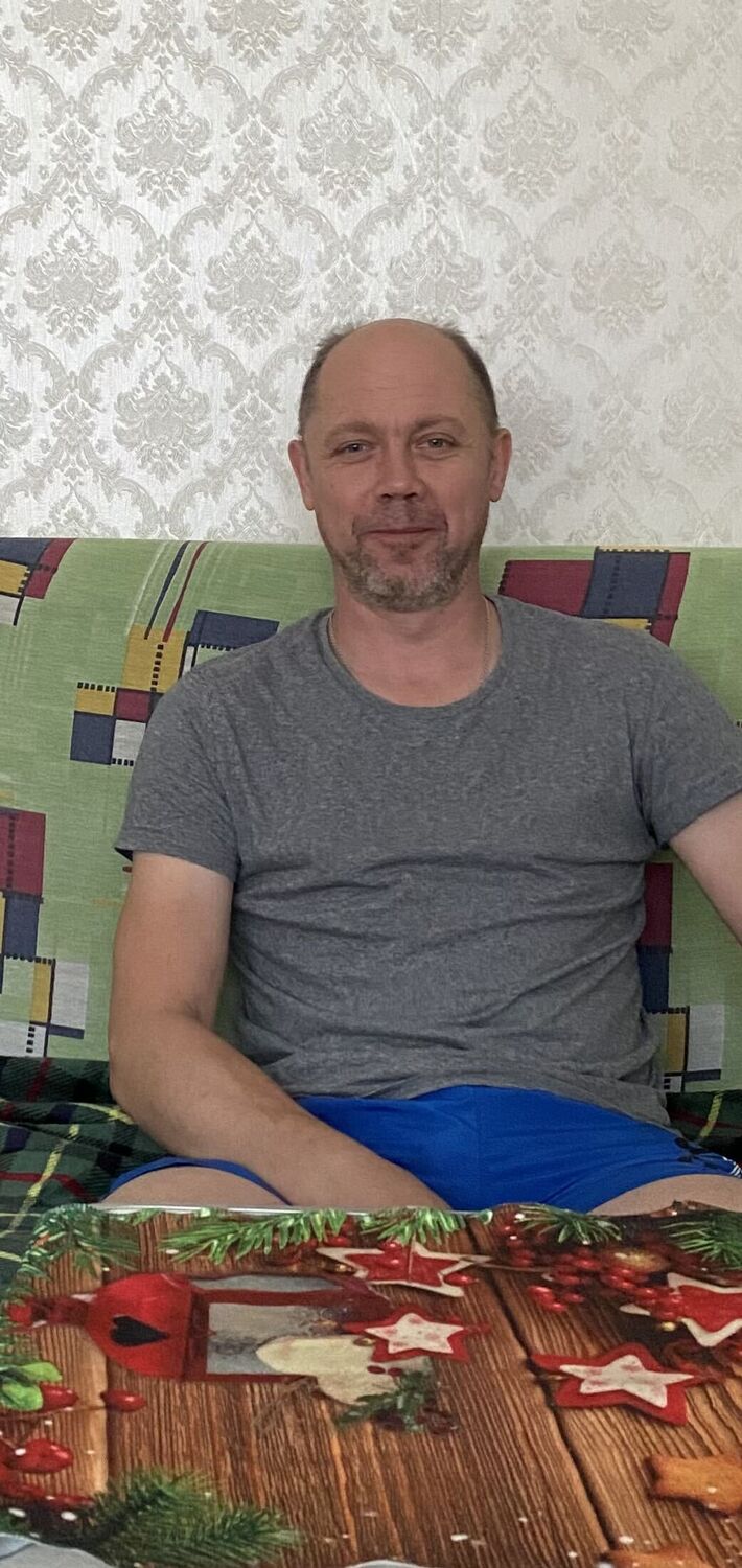  ,   Sergio, 49 ,   ,   