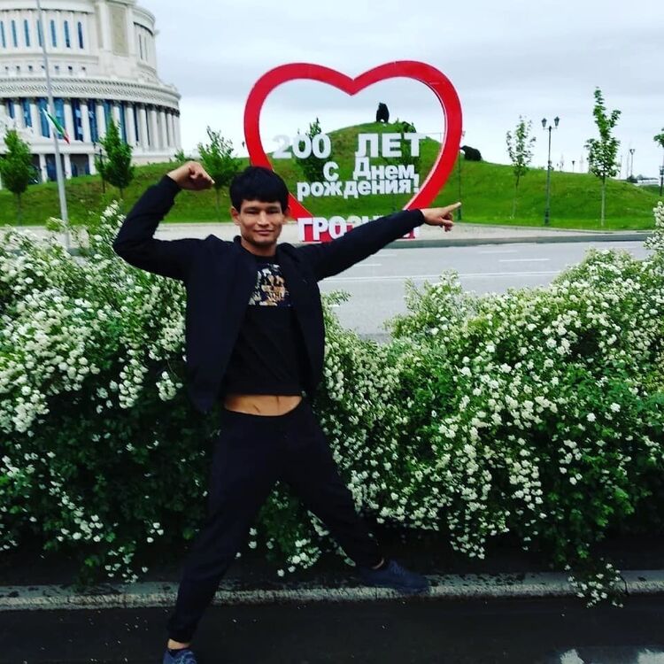  19174479  Shoxa, 33 ,    