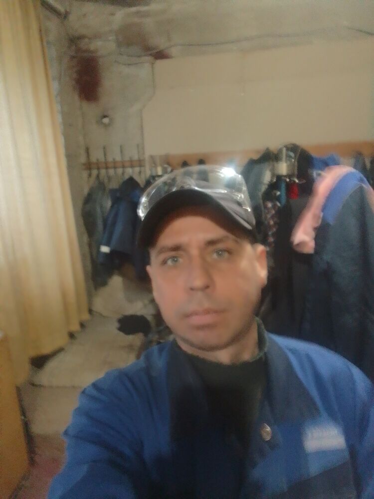  48760869  , 40 ,    