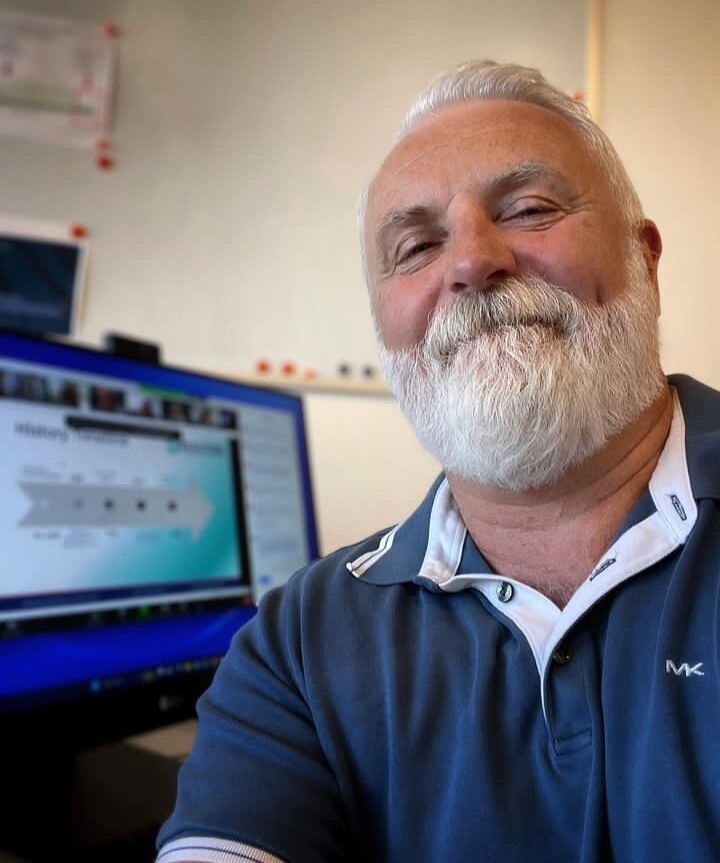 ���������� Tower, ���� ������� Liam James, 64 ����, ������������ ��� ����� � ���������, c�������� ���������