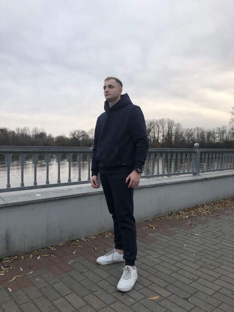  42410969  , 28 ,    